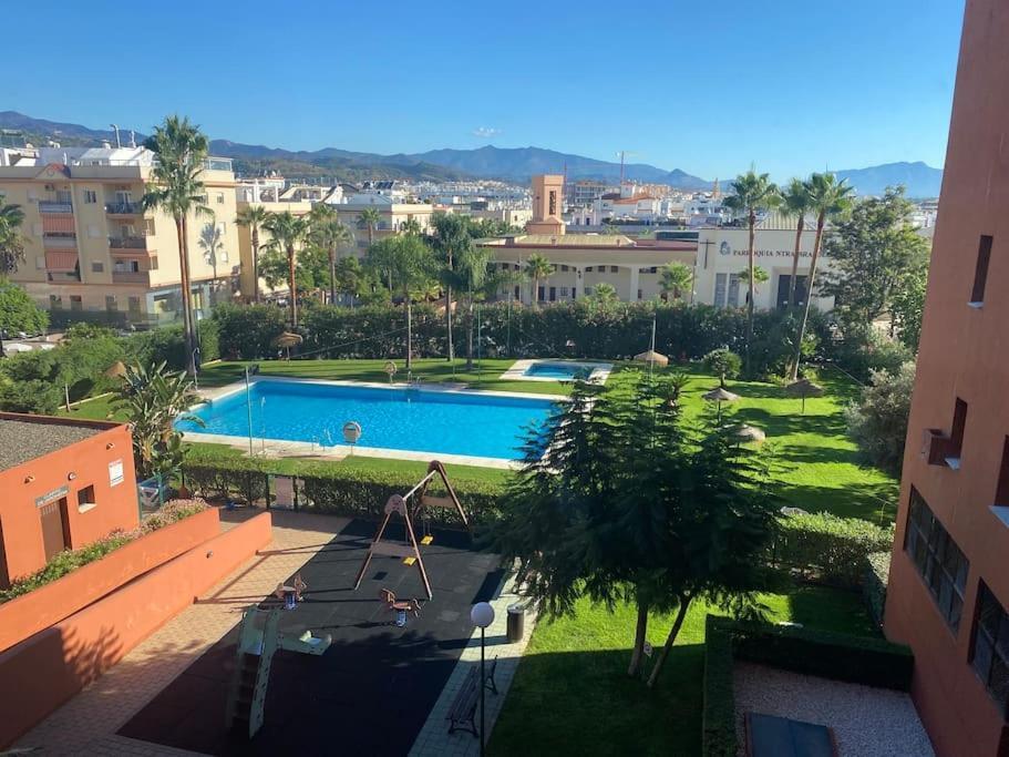 Central Estepona 3 Bed Apt With Pool And Parking Εξωτερικό φωτογραφία